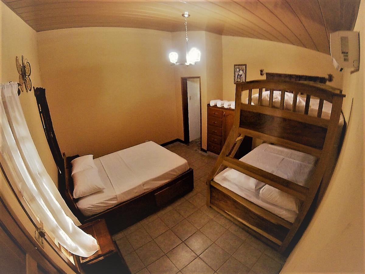 Hotel Congos Mérida Extérieur photo